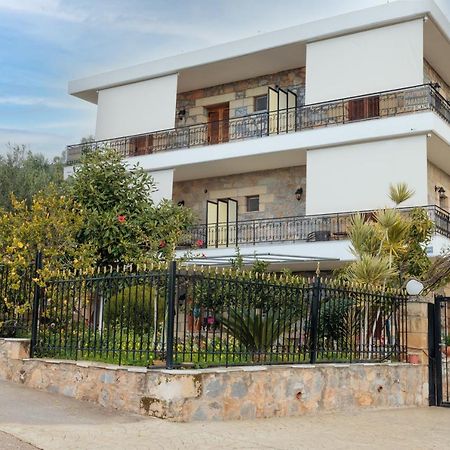 Paradeisos Kardamyli Exterior photo