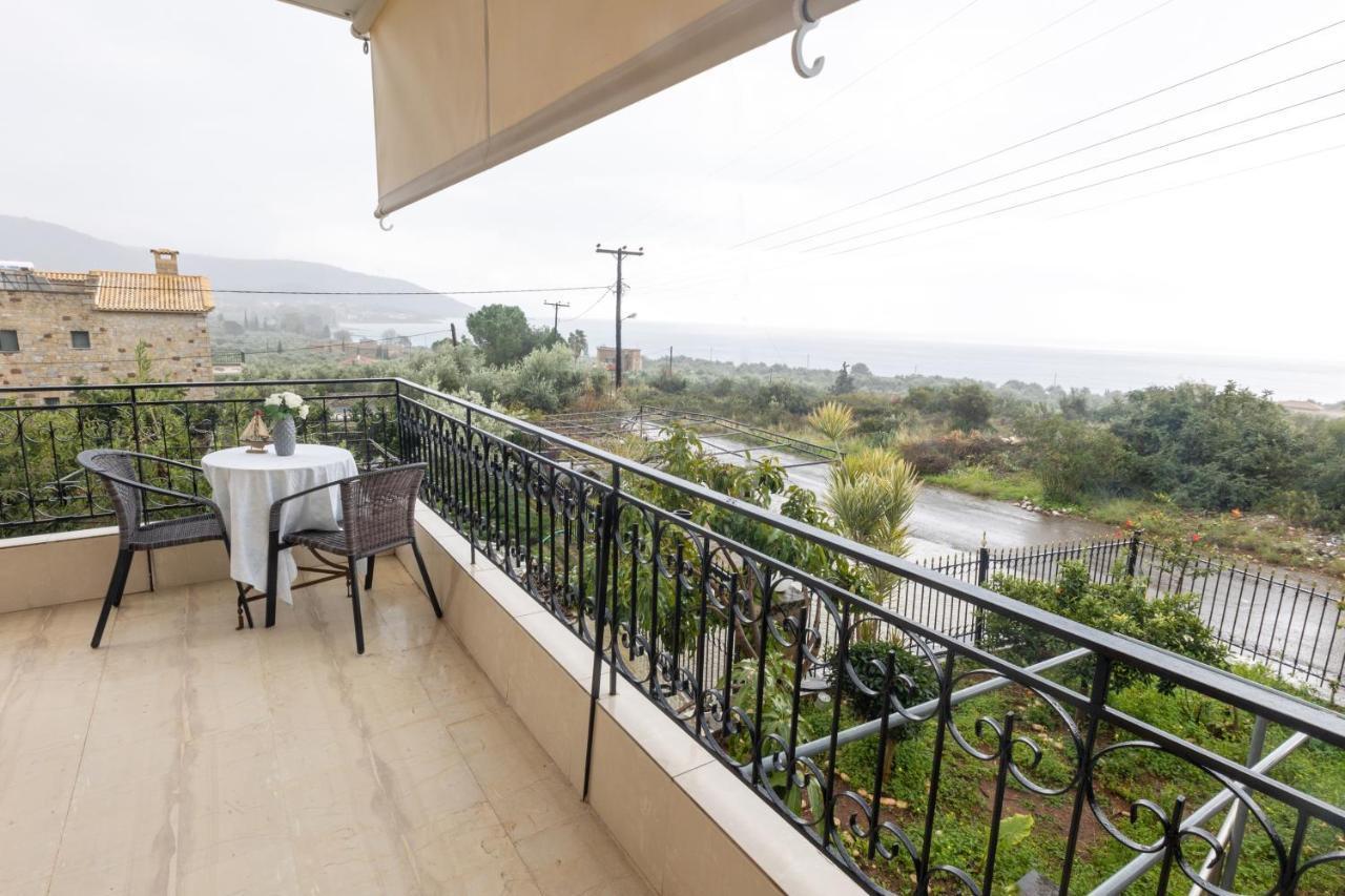 Paradeisos Kardamyli Exterior photo