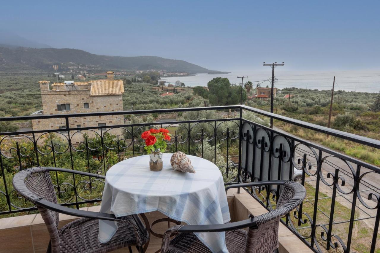 Paradeisos Kardamyli Exterior photo